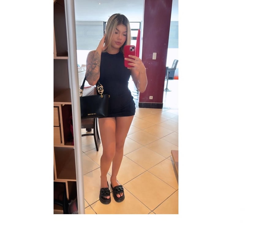 Escorts South West London Haydons Road - South West London - Photos for 🌟 Charming Brazilian girl – in your area 🏠