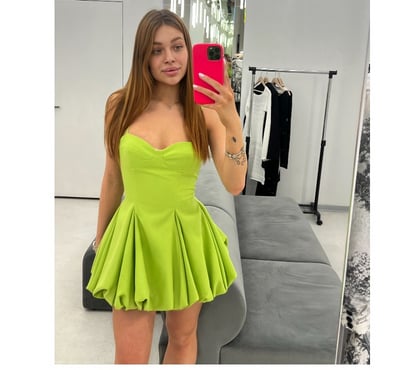 Photos for Contact me on whatsapp + 44 7798951469