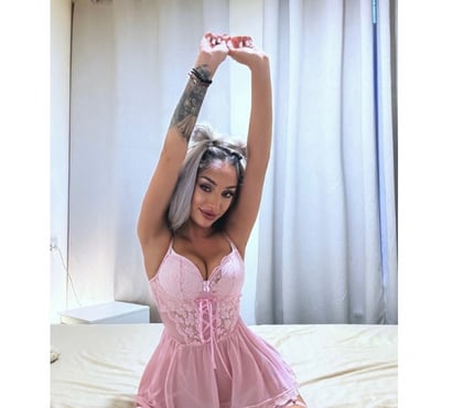 Photos for 😍Partygirl🥳 New here * OUTCAL*