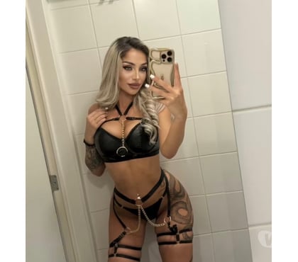 Photos for 😍Partygirl🥳 New here * OUTCAL*