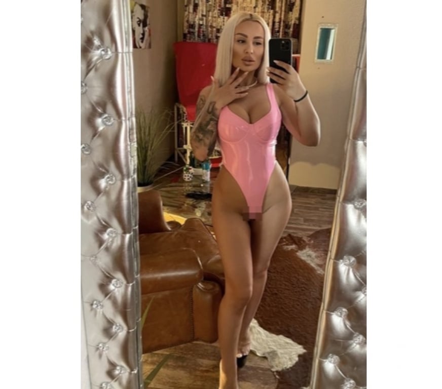 Escorts Newport - Wales Newport City Centre - Newport - Photos for Hello I’m Alma 💖New in town ,ready for you 💫 🌹