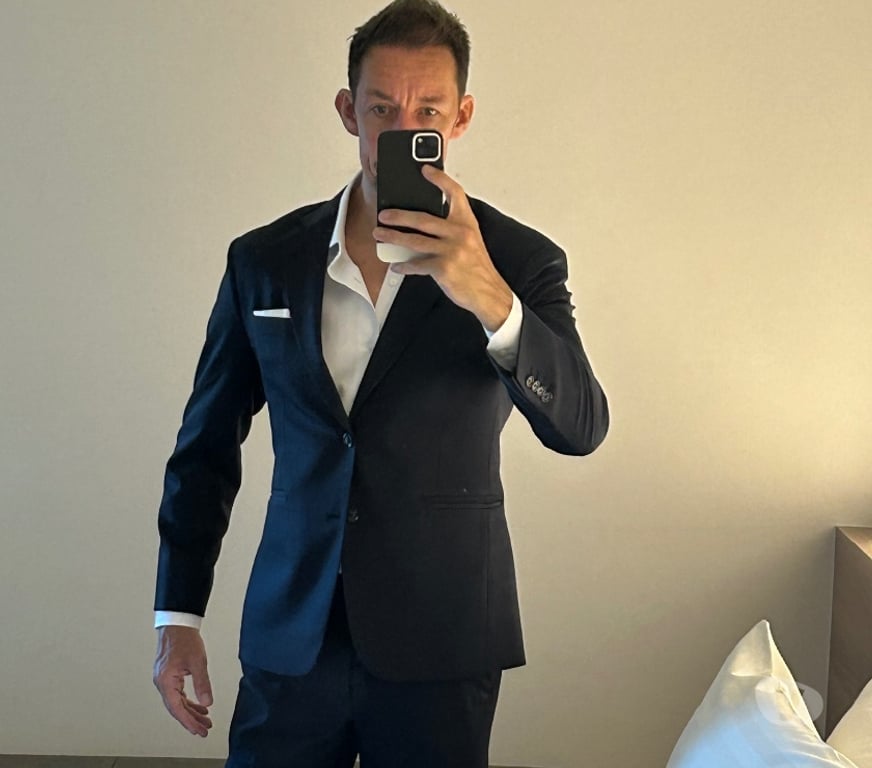 Escorts Central London Green Park Station - Central London - Photos for NEW 24 7 Tall Dark Hung English Gentleman