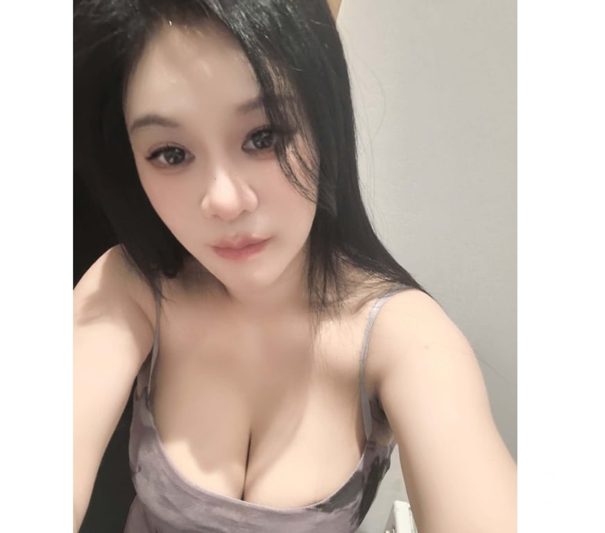 Escorts Central London Holborn - Central London - Photos for 🌸 Asian Double Delight in Holborn – No Rush🌸