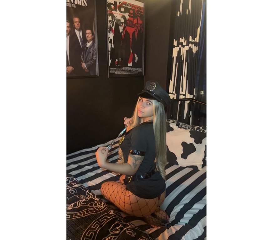 Escorts East London Commercial Road - East London - Photos for British • mya • 19 • independent partygirl🥳