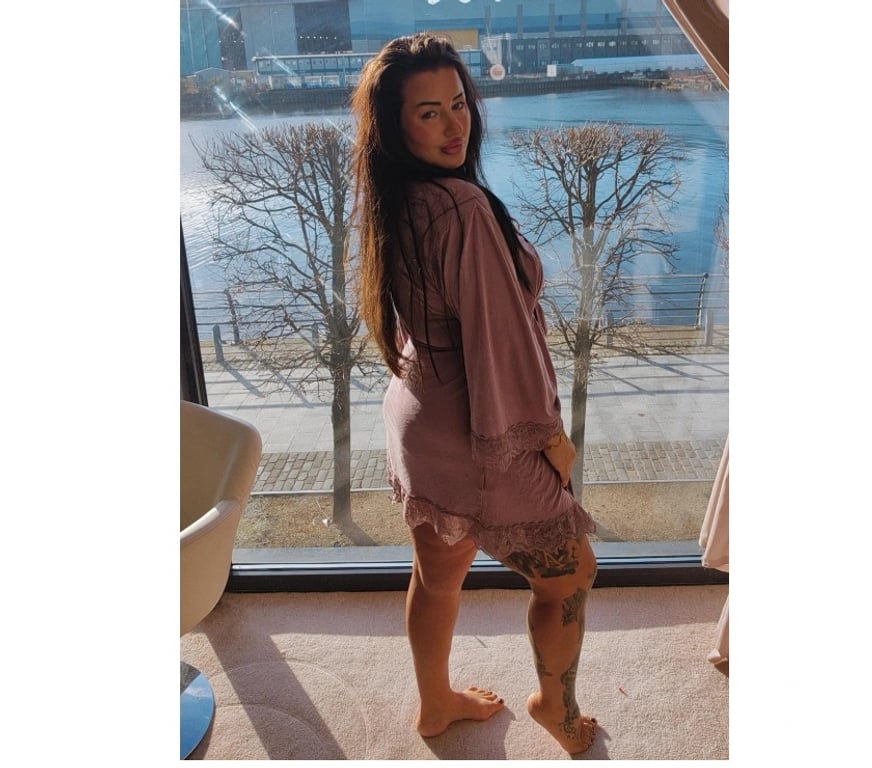 Escorts Warrington Lymm - Warrington - Photos for Curvy, kinky Yorkshire girl