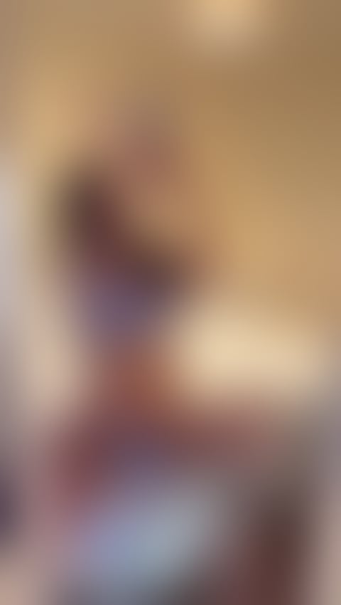 Escorts East London Canary Wharf - DLR Station - East London - 