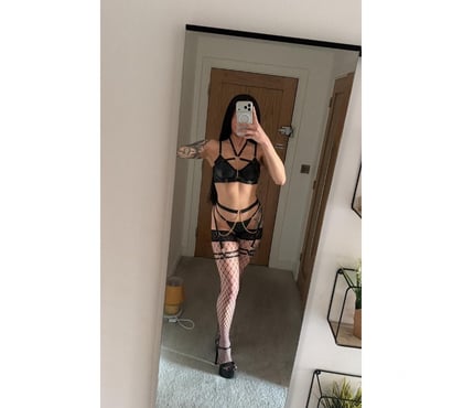 Escorts and Massages Strood Medway - Kent - Photos for Lovely Brazilian mirella party girl
