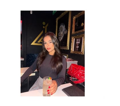 Photos for Pamela Come Back in Cardiff ❤️‍🔥🇧🇷