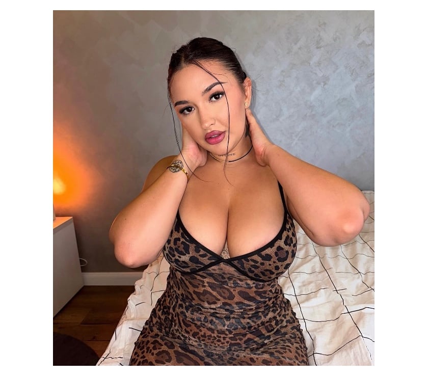 Escorts Buckinghamshire Middlegreen - Sutton - Photos for ⭐️Sofia⭐️Your Curvy women is the best companion