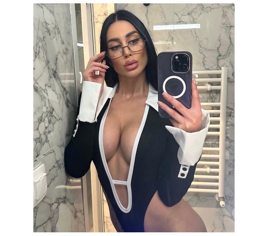 Escorts North West London Brent Cross - North West London - Photos for ⭐️Sofia⭐️Your Curvy women is the best companion