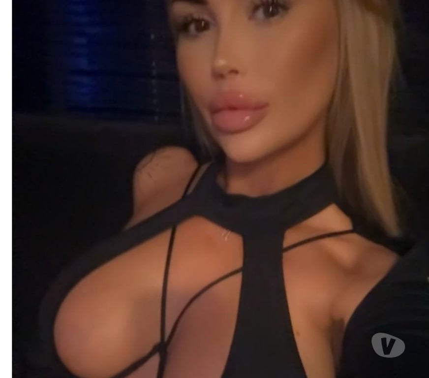 Escorts Essex Basildon - Photos for Essex Busty Blonde