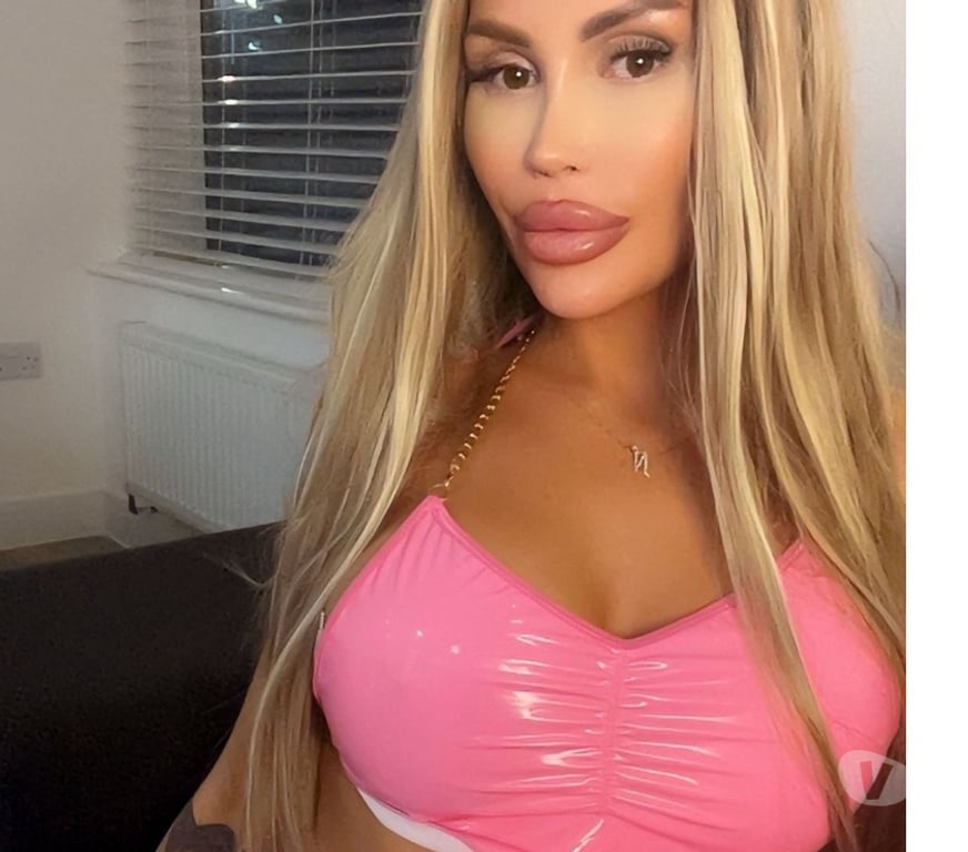 Escorts Essex Basildon - Photos for Essex Busty Blonde