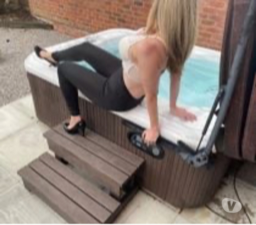 Escorts Greater Manchester Manchester - Photos for British Busty Blonde