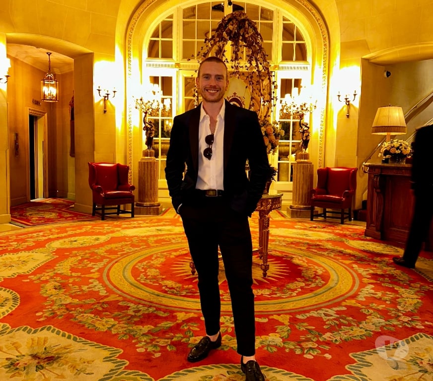 Escorts South West London Battersea - South West London - Photos for Discreet, Charming, and Classy Male Escort for Women