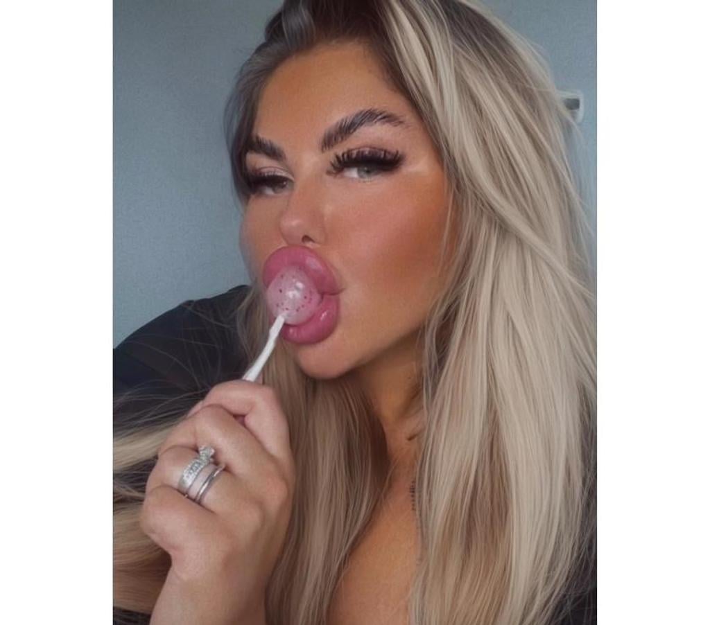 Escorts West Yorkshire Bradford - Photos for Busty Curvy Breezee newww!
