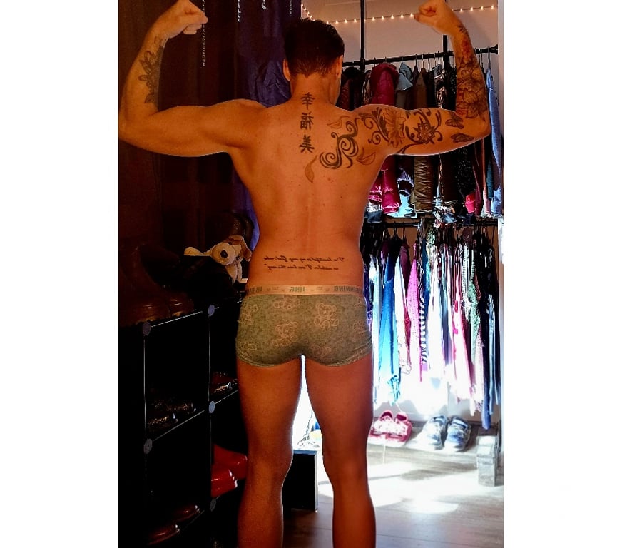  Gay massage Surrey Reigate and Banstead - Photos for 🇮🇹🇧🇷 Hot fun 24hr✨️ I drive outcall only