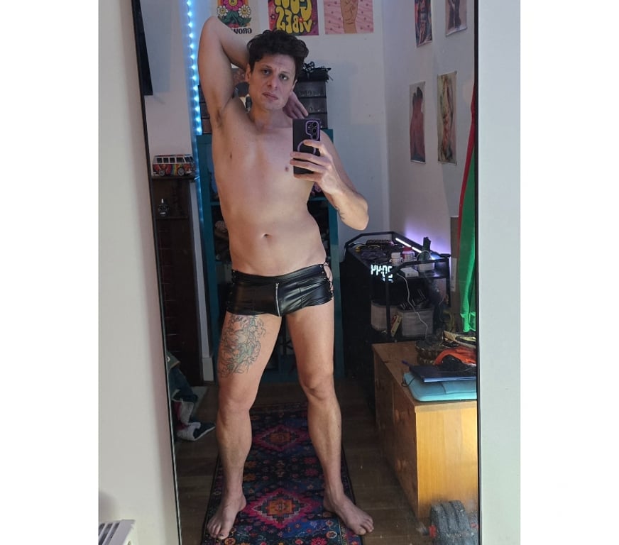  Gay massage South West London Sutton - Photos for 🇮🇹🇧🇷 Hot fun 24hr✨️ I drive outcall only