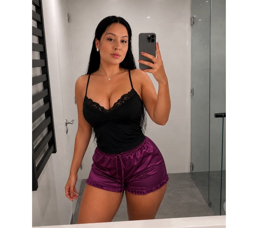 Escorts East London Stratford - East London - Photos for New Party girl BIG NATURAL BOOBS GFE OWO KISS in Stratford