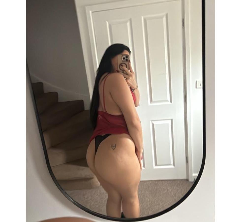 Trans Escorts West Yorkshire Leeds - Photos for Bruna Brunette Hot ๐