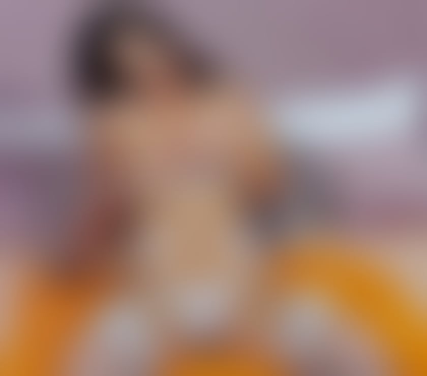 Escorts Essex Harlow - Photos for Tania🍒big tits🍑curvy❤️gf experience😈party girl