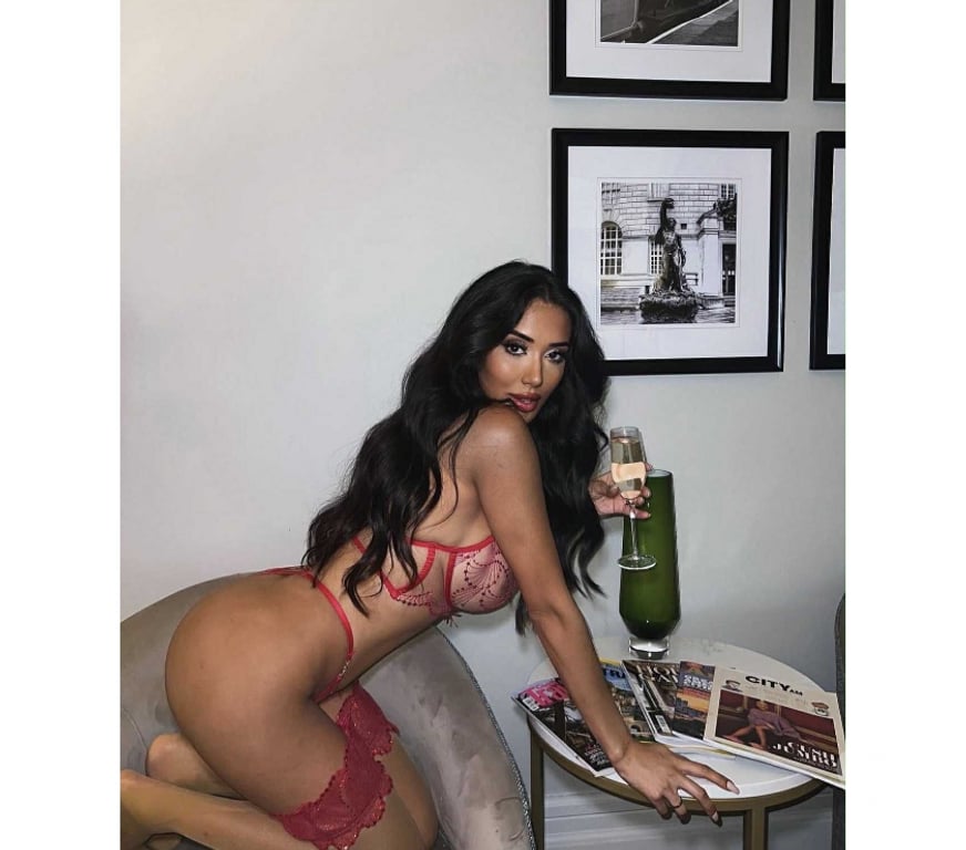 Escorts Surrey Spelthorne - Photos for Outcalls only ❤️video confirmation 💋