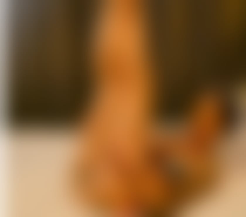 Escorts Surrey Runnymede - Photos for Relaxing and Revitalising Massage By English Sadie!