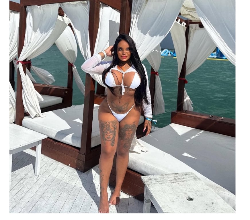 Escorts North Northamptonshire Wellingborough - North Northamptonshire - Photos for BIG BOTTOM BRAZILIAN TAINA 🇧🇷🇧🇷🍑🍑🍑