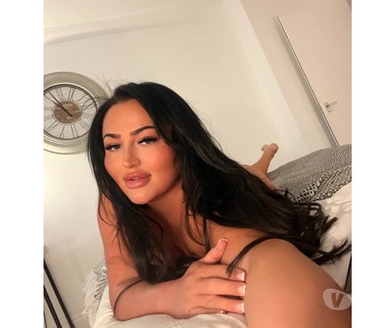Escorts Preston City Centre Preston - Photos for B@CK IN TOWN 🇬🇧 Curvy Brunette , Big lips