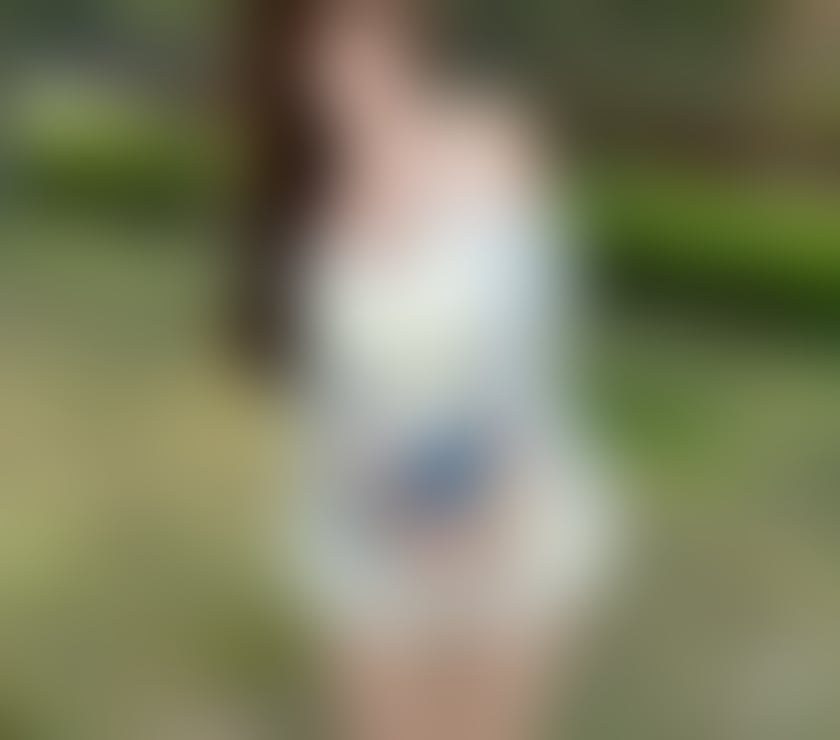 Photos for Japanese party girl in canary wharf