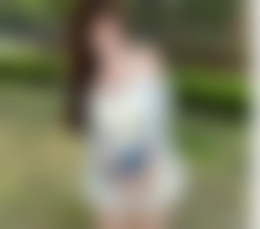 Photos for Japanese party girl in canary wharf