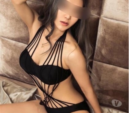 Photos for japanese girl in canary wharf