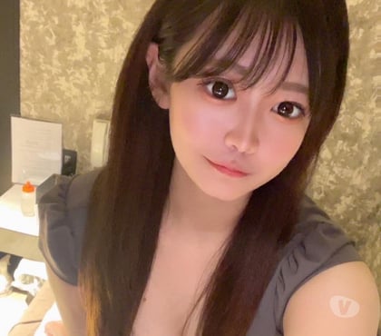 Photos for Japanese party girl in canary wharf