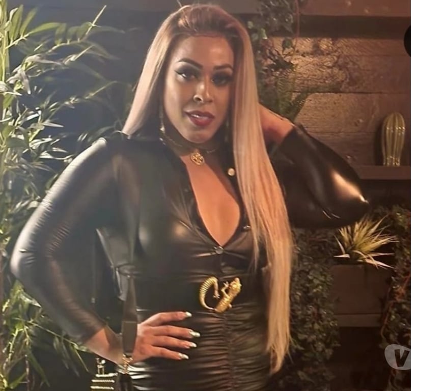 Trans Escorts Slough Slough Town Centre - Slough - Photos for LAURA SHEMAL SEXY, HOT and DOMINATRIX