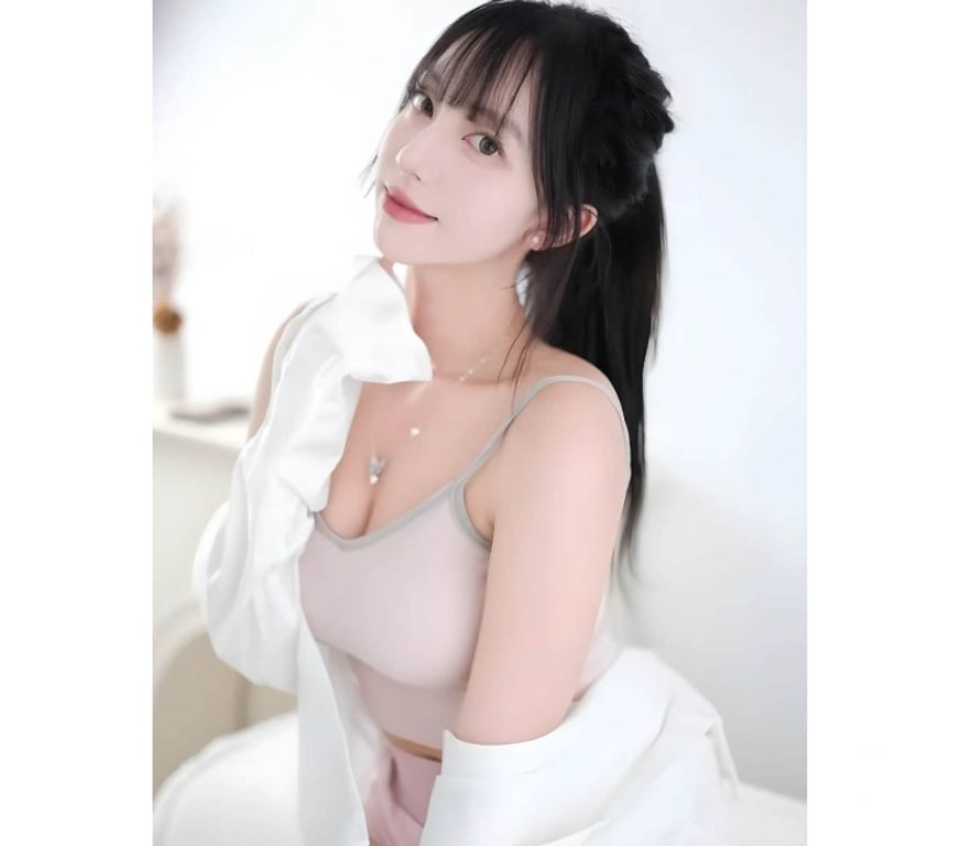 Escorts Hull Hull City Centre - Hull - Photos for 💄New Asian Girl PERFECT Massage 22yrs💋