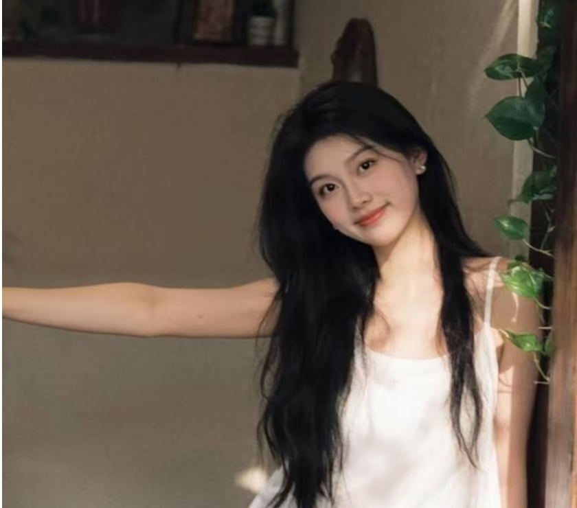 Escorts Godstone Tandridge - Photos for give you unforgettable enjoyment every week at Merstham