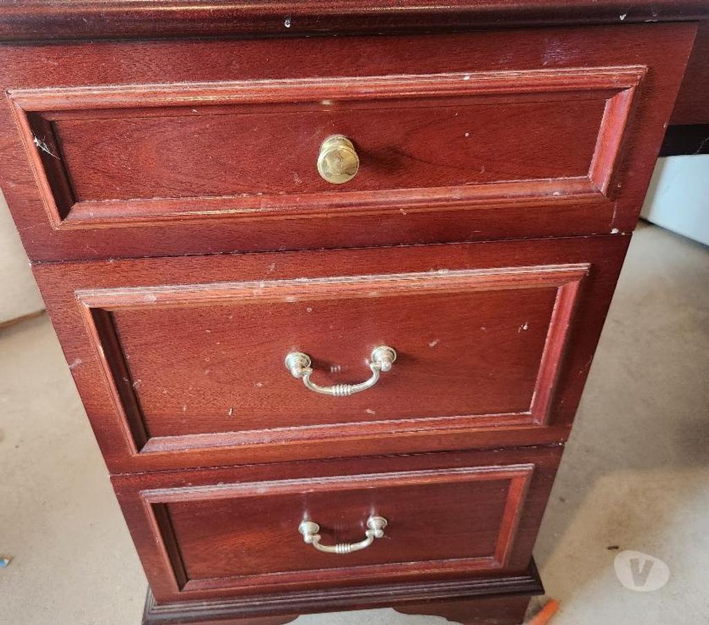 Furniture Bedfordshire Bedford - Photos for Vintage Stag Dressing Table – Solid Mahogany, 6 Drawers