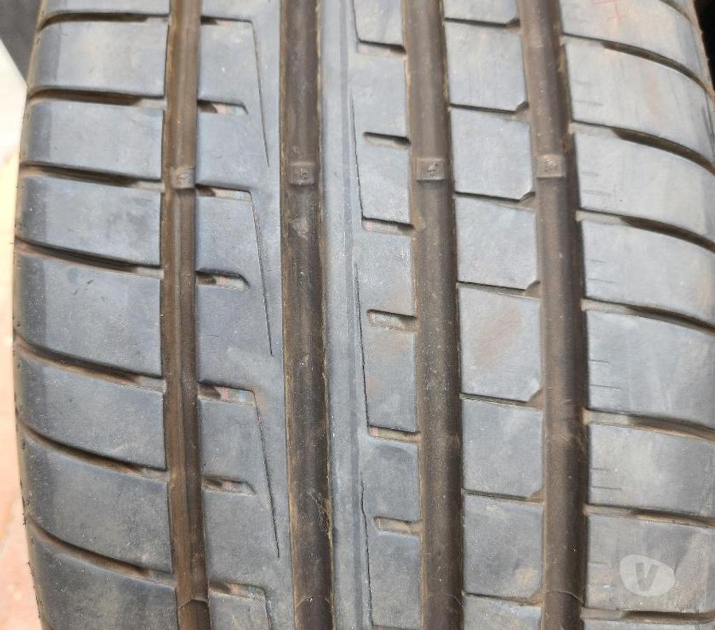 car spares Bedfordshire Bedford - Photos for 1x Goodyear RunFlat Tyre (275 30 R20 97Y)