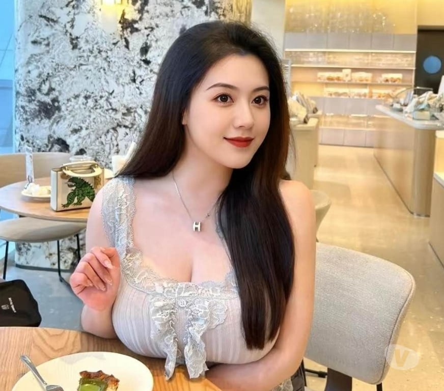 Escorts North London Enfield - Photos for 07392155631 Amazing Asian SERVICE💋Enfield