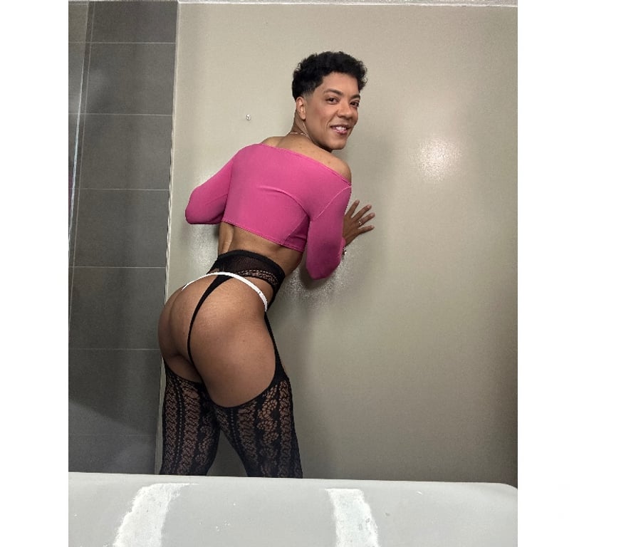 Trans Escorts West Midlands Coventry - Photos for ELISHA FEMBOY HOT SEXY XX