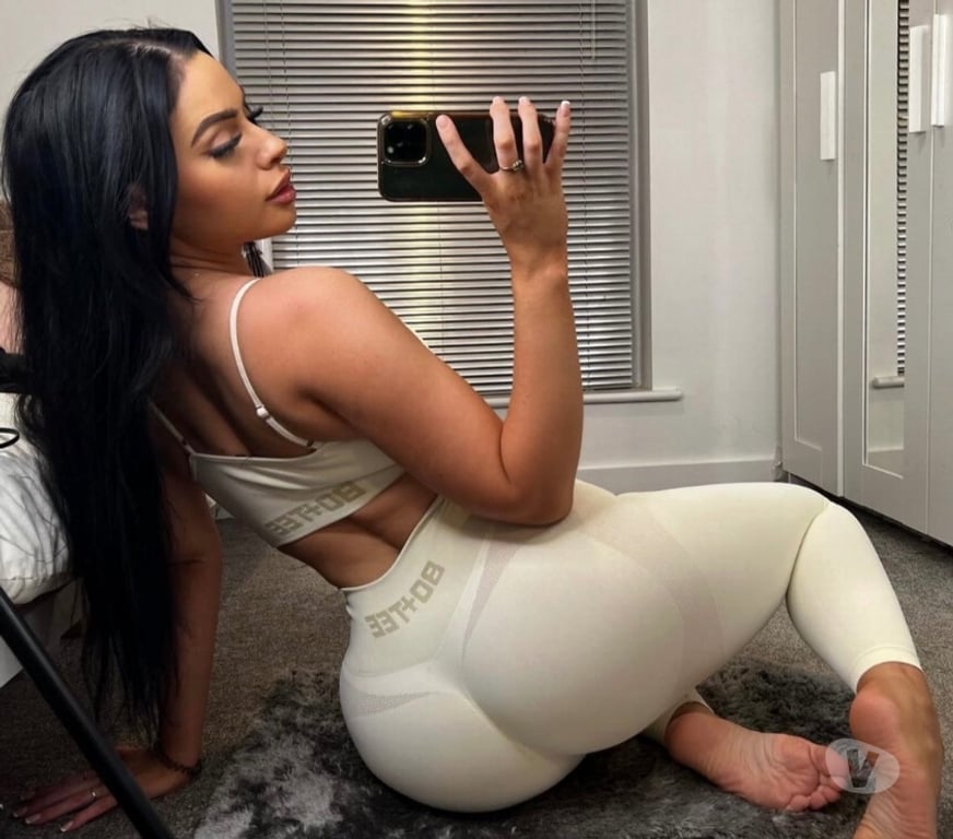 Escorts West Midlands Coventry - Photos for Mistress Jennifer back in Cov only for you my dear gents💋