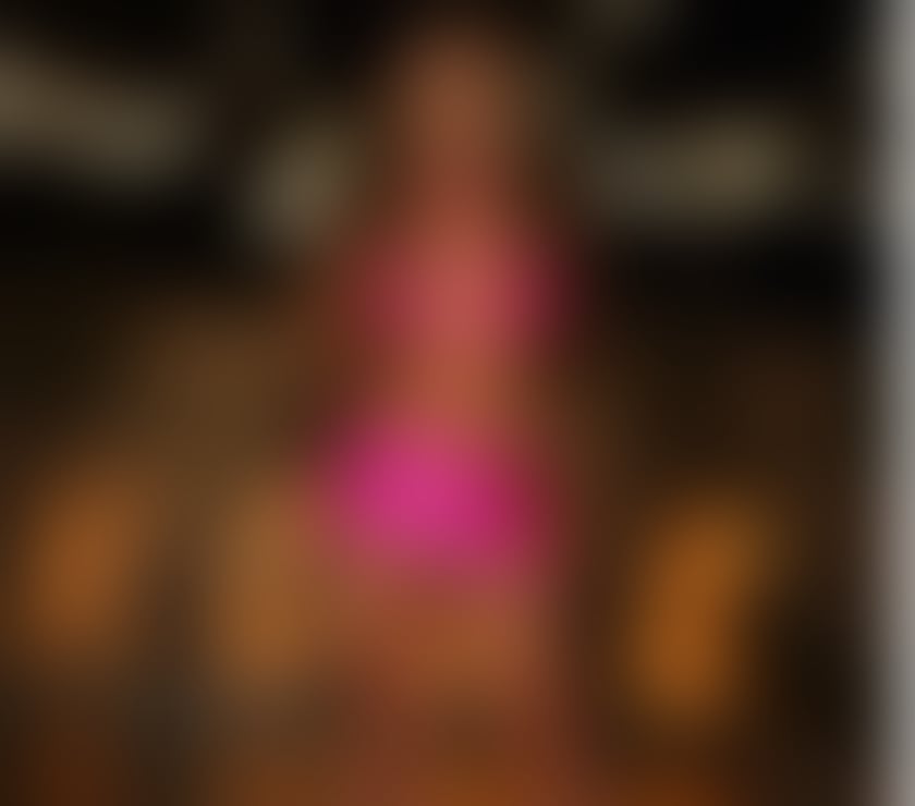 Escorts Surrey Waverley - Photos for patty very naughty girl kiss