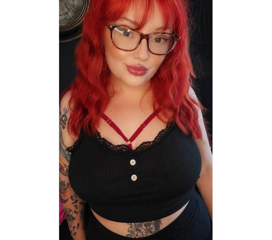 Adult Entertainment Cardiff Cardiff City Centre - Cardiff - Photos for CURVY WELSH REDHEAD MILF BIG JUGS AND ASS 07754296400