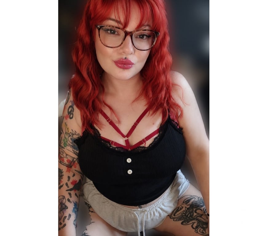 Adult Entertainment Cardiff Cardiff City Centre - Cardiff - Photos for CURVY WELSH REDHEAD MILF BIG JUGS AND ASS 07754296400