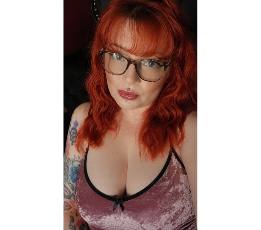 Adult Entertainment Cardiff Cardiff City Centre - Cardiff - Photos for CURVY WELSH REDHEAD MILF BIG JUGS AND ASS 07754296400