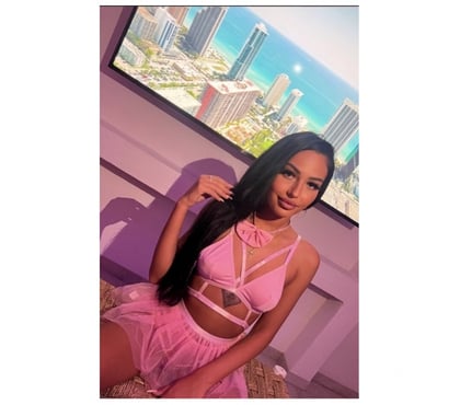 Escorts Northampton West Northamptonshire - Photos for Roberta NOW in town