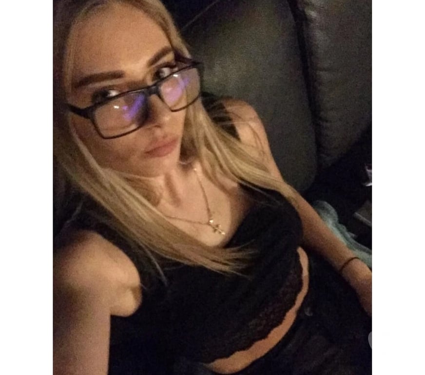 Escorts Buckinghamshire High Wycombe - Buckinghamshire - Photos for NEW SLIM ,FRIENDLY PETITE BLONDE INDEPENDENT BEST SERVICE
