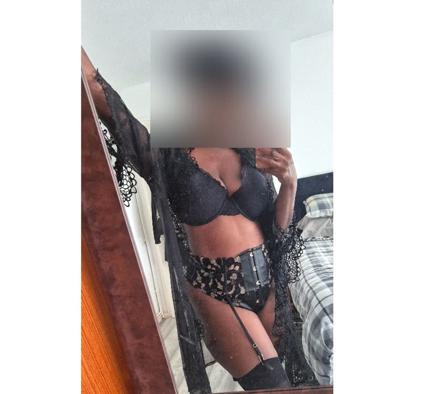 Escorts West Midlands Coventry - Photos for Busty Nubian Ebony Goddess in Coventry