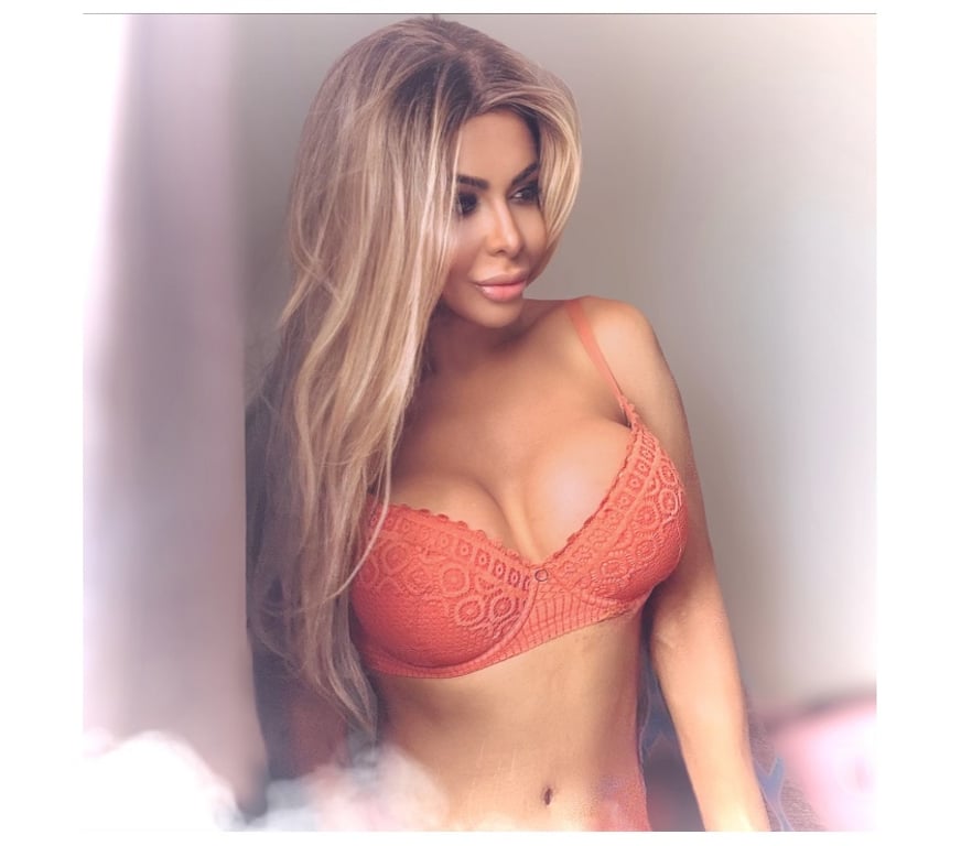Trans Escorts West London Hounslow - Photos for Alexa Ross near Heathrow and Cranford Park