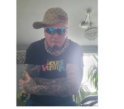 casual encounters Cottingley Bridge Bradford - Photos for MATURE MAN OFFERING FEMALE NAUGHTY ADULT FUN