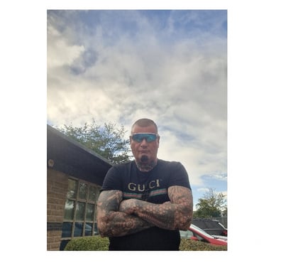 adult personals Cottingley Bridge Bradford - Photos for MATURE 46 YEAR OLD MAN OFFERING BEDROOM FUN TO LADIES ONLY !